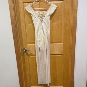 Kellé Elegant Cream yellow dance Dress medium costume